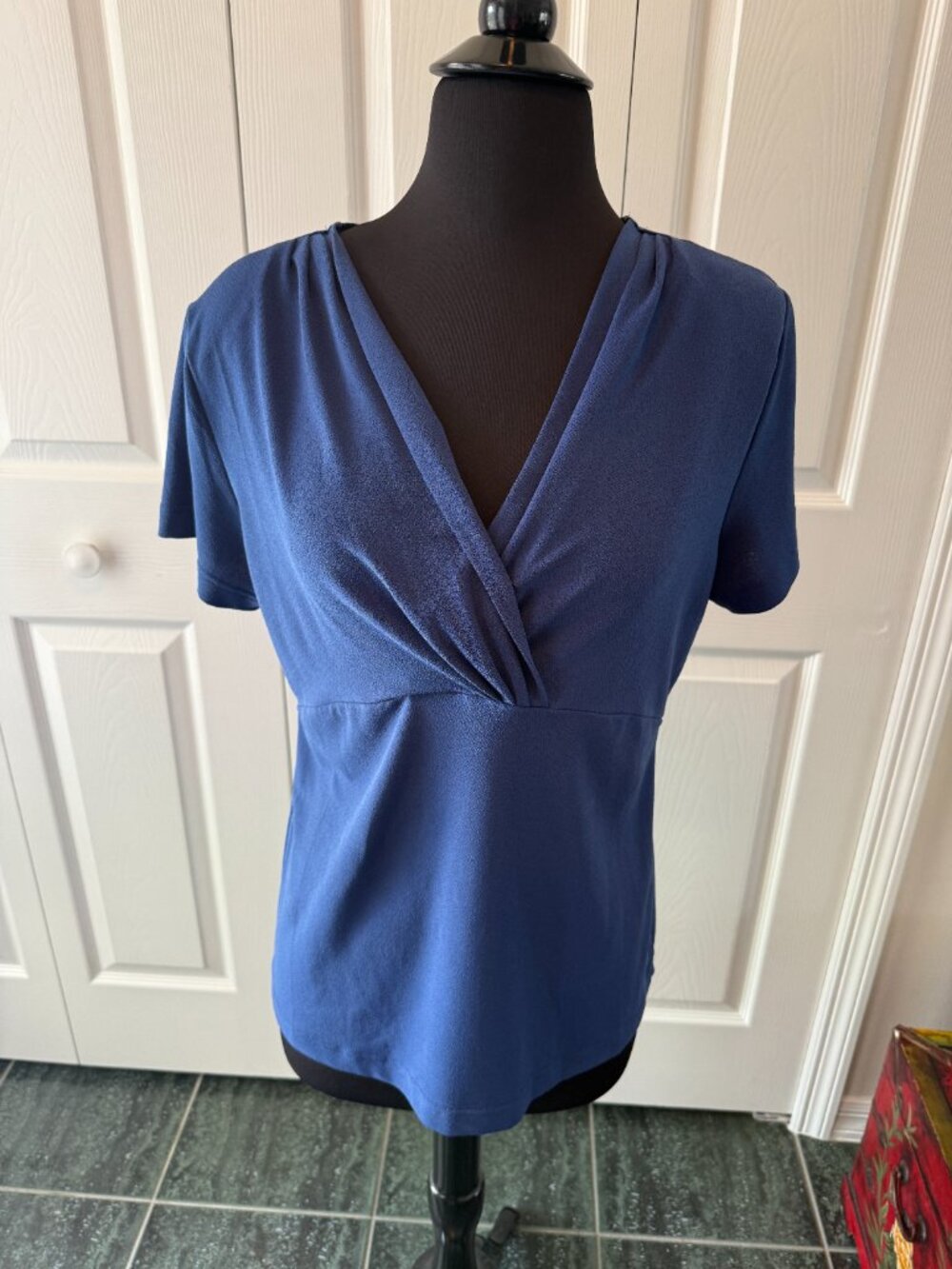 Coldwater Creek Size Medium Bright Navy top - short sleeve v neck